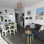 Mapalou Balcony Ocean View Cozy Downtown Parking Apartament