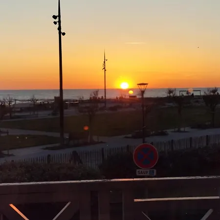 Mapalou Balcony Ocean View Cozy Downtown Parking Apartment