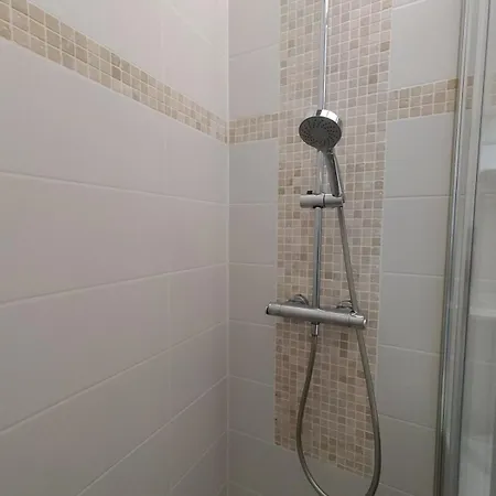 Mapalou Balcony Ocean View Cozy Downtown Parking شقة ميميزا-بلاج